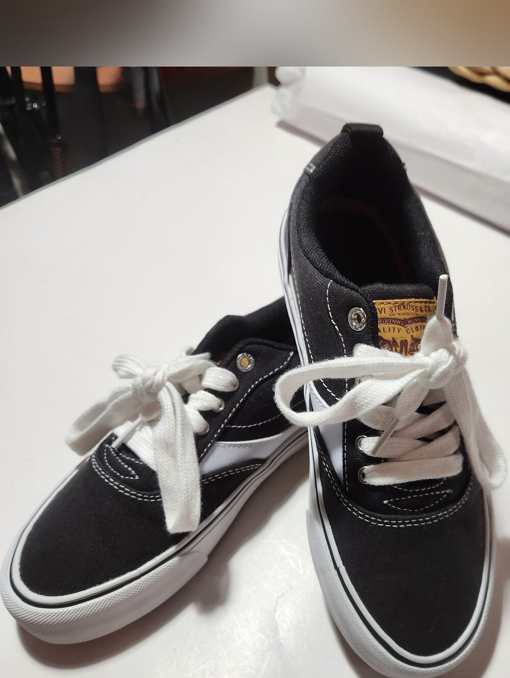 Women. LEVIS Size five Black and White Low-Top Canvas Sneakers with White Laces